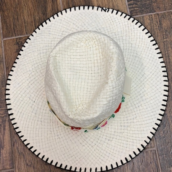 Summer hat - Picture 1 of 4